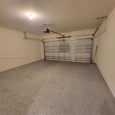 Garage, Interior