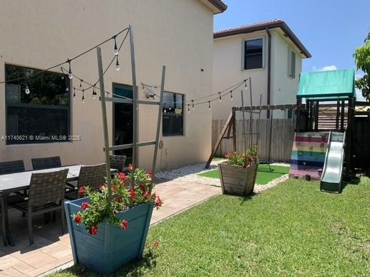 Backyard, Exterior, Playground
