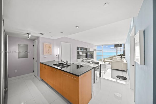 Dining room, Interior, Kitchen, Recessed Lighting, Water