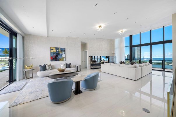 Interior, Living room, Recessed Lighting, Water