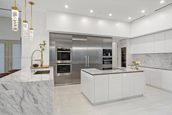 Interior, Kitchen, Pendant Lights, Recessed Lighting, Stainless Steel Appliances