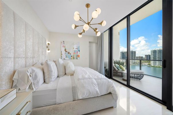 Bedroom, Interior, Pendant Lights, Water