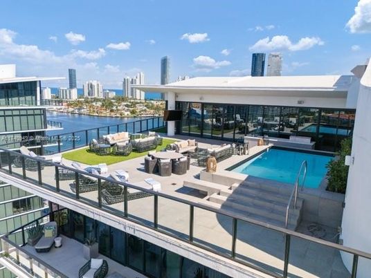 Water, Exterior, Pool, Other, Skyline