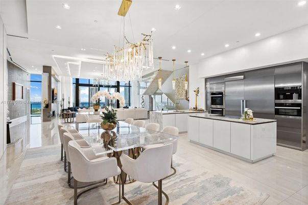 Chandelier, Dining room, Interior, Kitchen, Pendant Lights, Recessed Lighting, Stainless Steel Appliances
