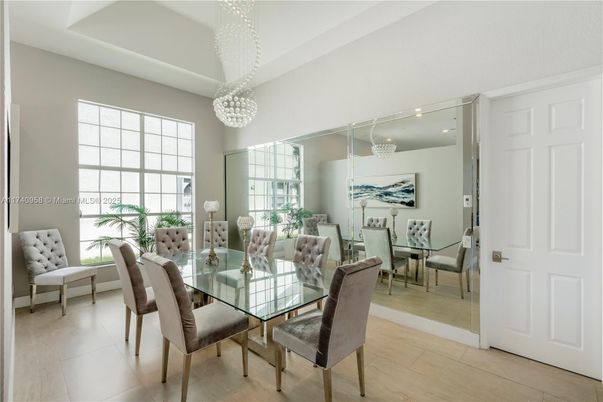 Chandelier, Dining room, Interior, Pendant Lights, Recessed Lighting, Wood Texture Flooring