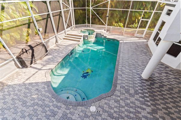 Interior, Pool, Sun Room