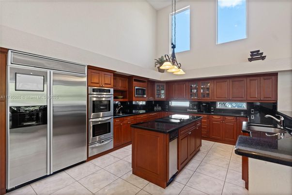Interior, Kitchen, Pendant Lights, Stainless Steel Appliances