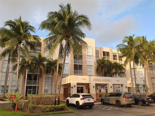 Exterior, Facade, Condo Building