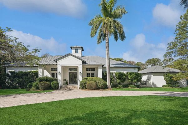Backyard, Exterior, Facade, French Provincial