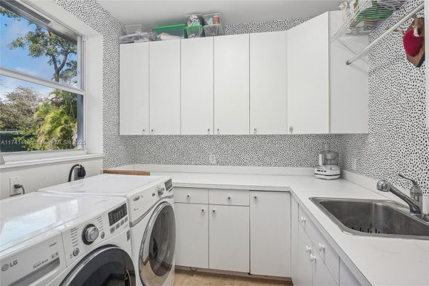 Interior, Washer