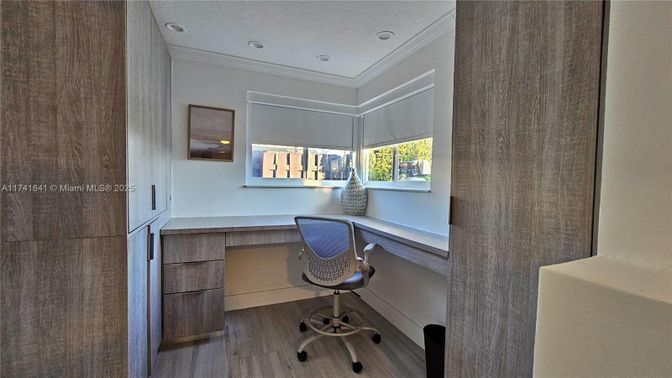 Home Office, Interior, Recessed Lighting, Wood Texture Flooring