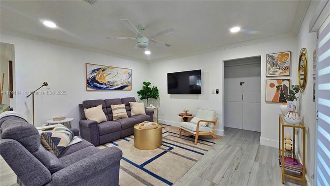 Interior, Living room, Recessed Lighting, Wood Texture Flooring