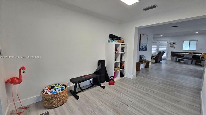 Fitness Equipment, Interior, Recessed Lighting, Wood Texture Flooring