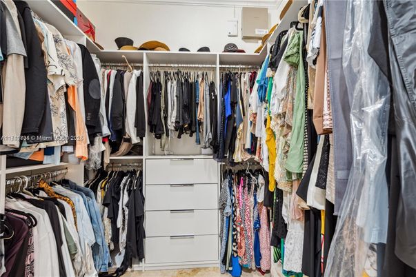 Interior, Walk-in Closets