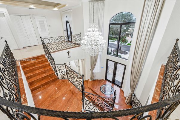 Chandelier, Interior, Recessed Lighting, Wood Texture Flooring