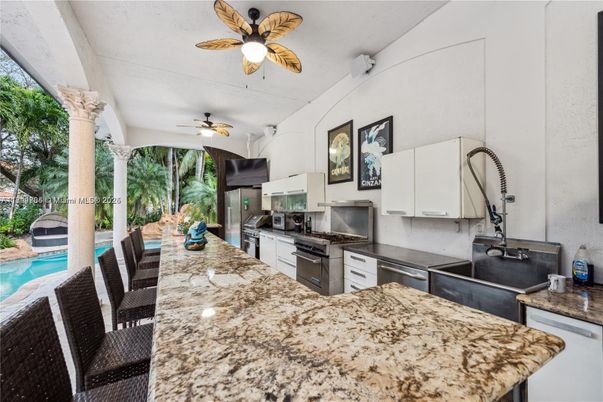 Exterior, Kitchen