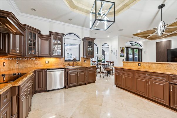Dining room, Interior, Kitchen, Pendant Lights, Recessed Lighting, Stainless Steel Appliances