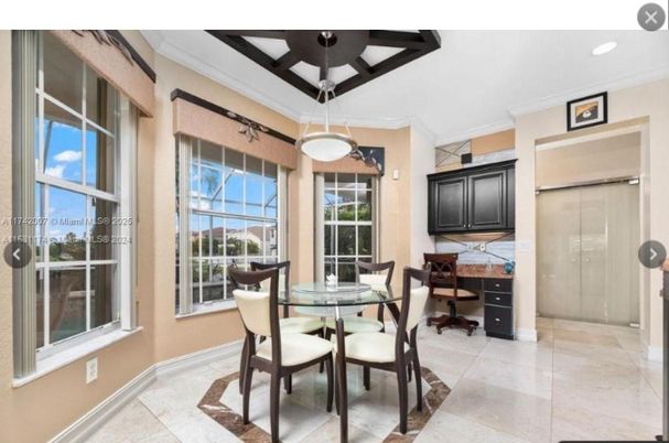 Dining room, Interior, Pendant Lights, Recessed Lighting