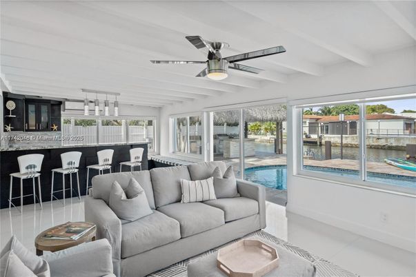 Interior, Living room, Pendant Lights, Water