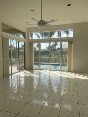 Empty room, Interior, Sun Room