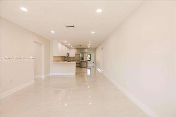 Empty room, Interior, Kitchen, Recessed Lighting