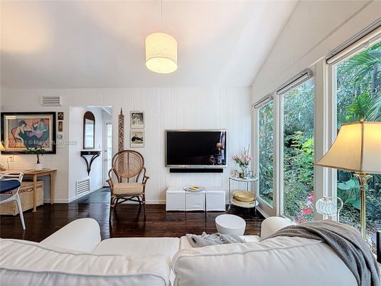 Interior, Living room, Pendant Lights, Wood Texture Flooring