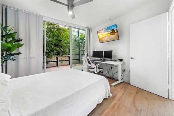 Bedroom, Home Office, Interior, Wood Texture Flooring