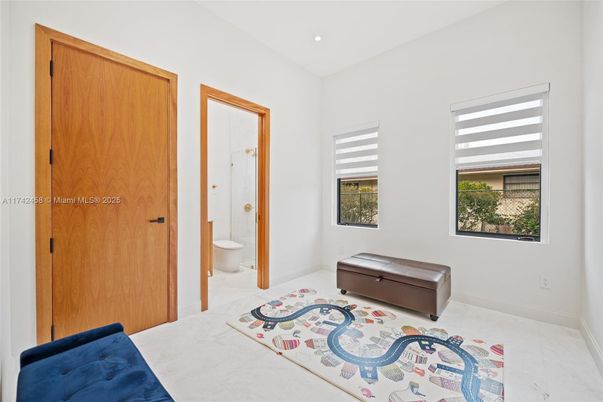 Bathroom, Interior, Marble, Recessed Lighting