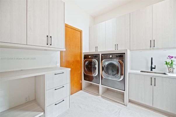 Interior, Washer