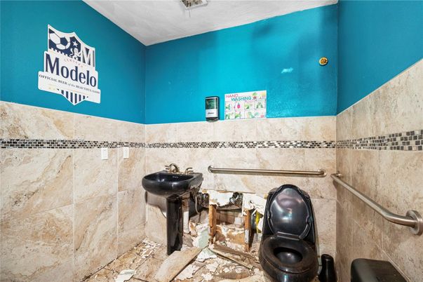 Bathroom, Interior