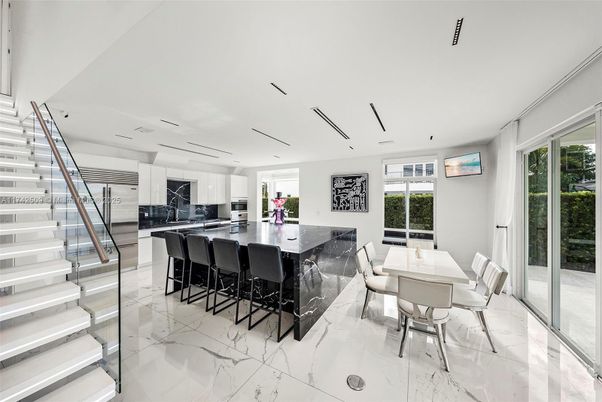 Dining room, Interior, Kitchen, Marble, Recessed Lighting