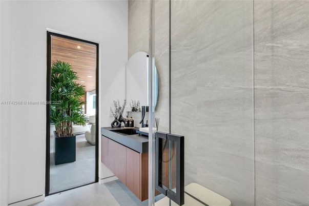 Bathroom, Interior, Recessed Lighting