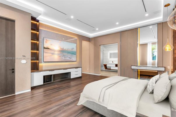 Bedroom, Interior, Pendant Lights, Recessed Lighting, Wood Texture Flooring
