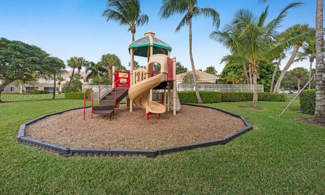 Backyard, Exterior, Playground