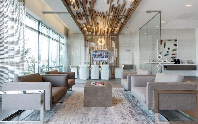 Interior, Living room, Pendant Lights, Recessed Lighting