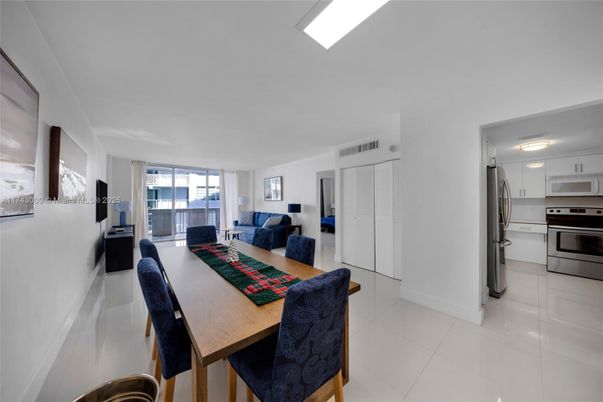 Dining room, Interior, Kitchen, Living room, Stainless Steel Appliances