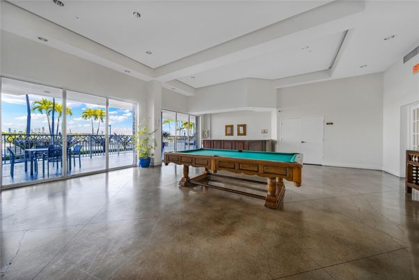 Billiard Table, Game Room, Interior, Recessed Lighting