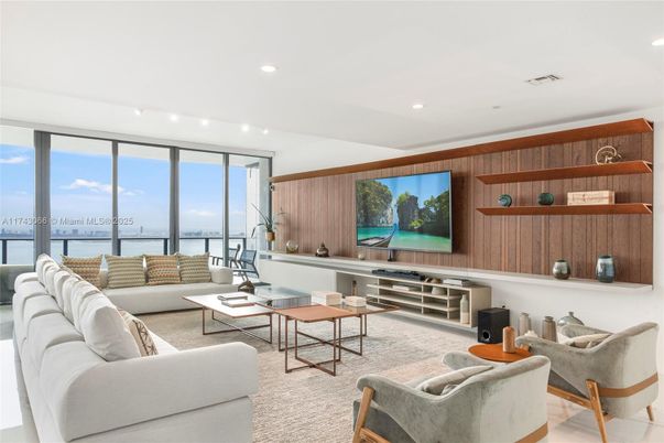 Interior, Living room, Recessed Lighting, Water