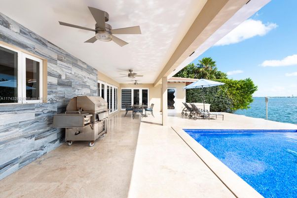 Exterior, Pool, Water