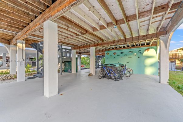 Exterior, Wooden Beams