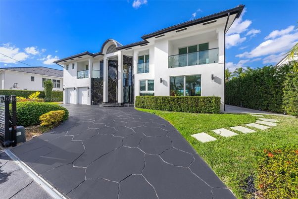 Attached, Backyard, Exterior, Facade, Mediterranean
