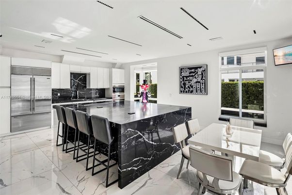 Dining room, Interior, Kitchen, Marble, Recessed Lighting, Stainless Steel Appliances