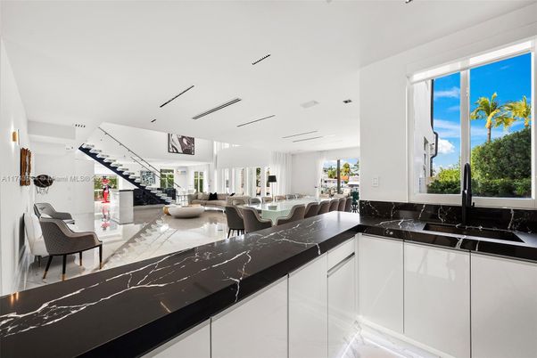 Dining room, Interior, Kitchen, Living room, Recessed Lighting