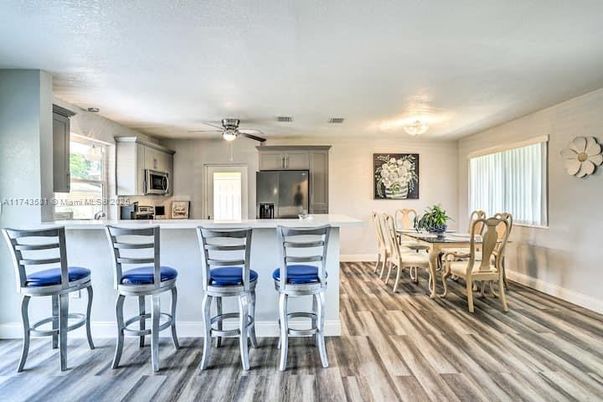 Dining room, Interior, Kitchen, Stainless Steel Appliances, Wood Texture Flooring