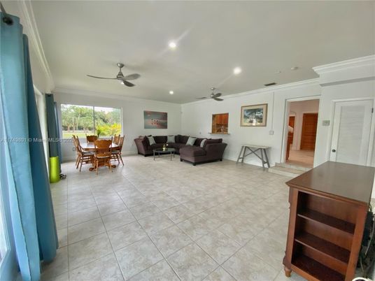 Dining room, Interior, Living room, Recessed Lighting