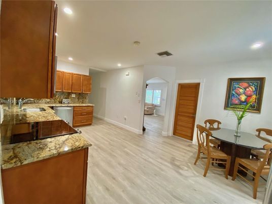 Dining room, Interior, Kitchen, Recessed Lighting, Wood Texture Flooring