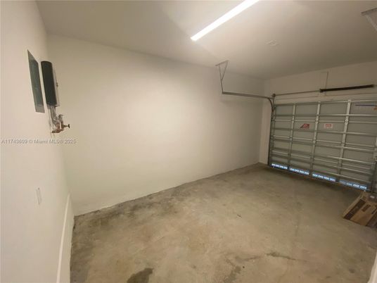 Garage, Interior