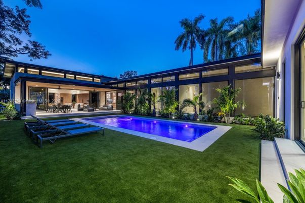 Backyard, Exterior, Pool