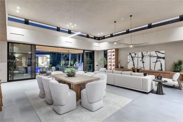 Dining room, Interior, Living room, Pendant Lights, Recessed Lighting