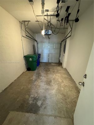 Garage, Interior